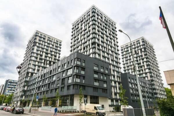 Residence Garden Tower - Parking Praag Buitenkant foto